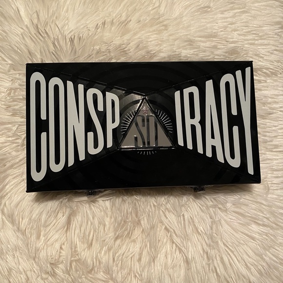 Jeffree Star Other - Jeffrey star cosmetics conspiracy palette